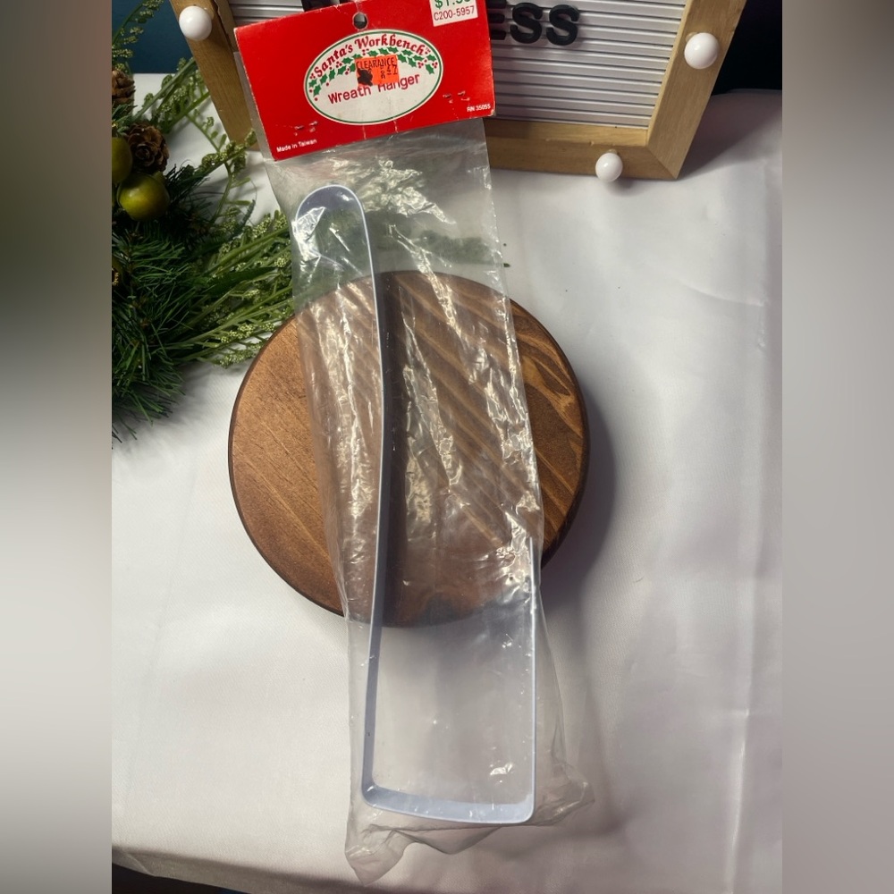 White Wreath Hanger